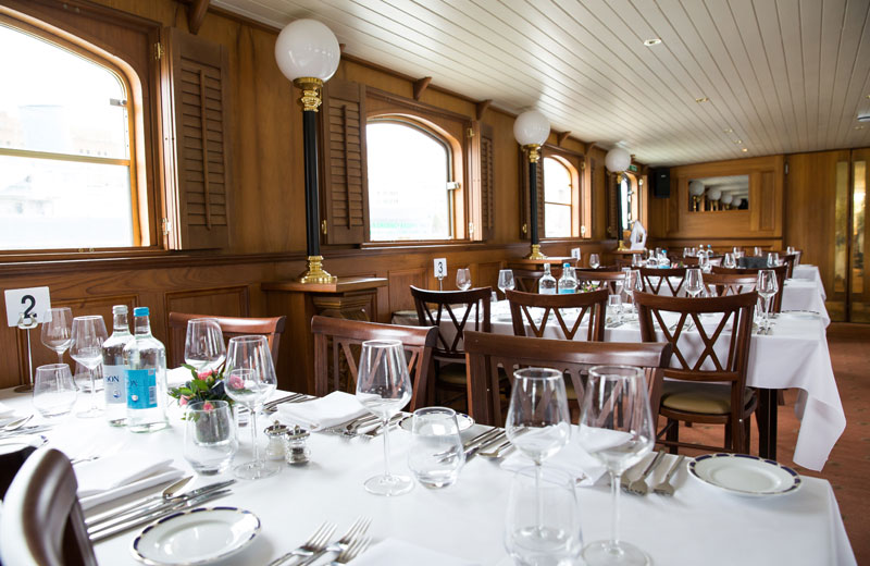 edwardian table layout thames luxury charters