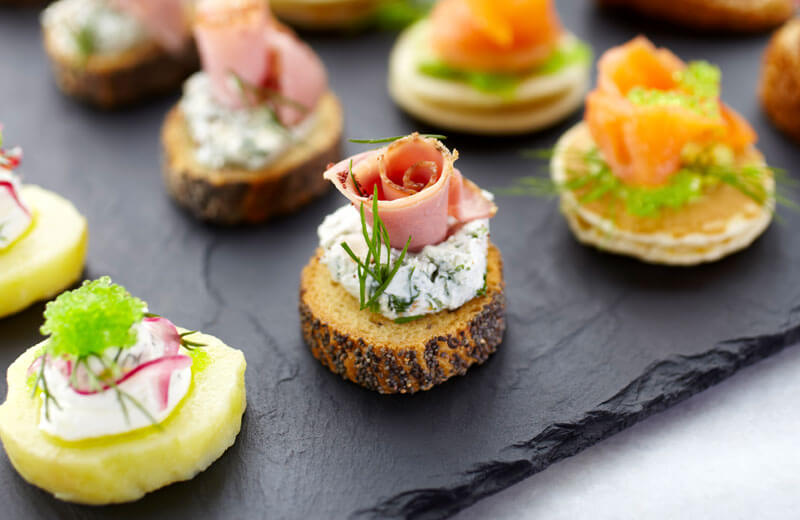 thames luxury charters canapes