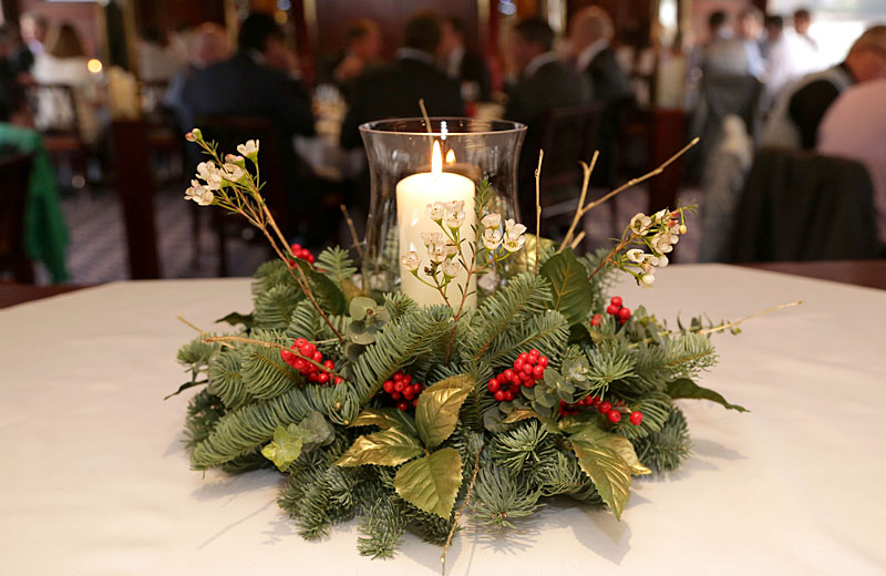 thames luxury charters christmas lunch decoration