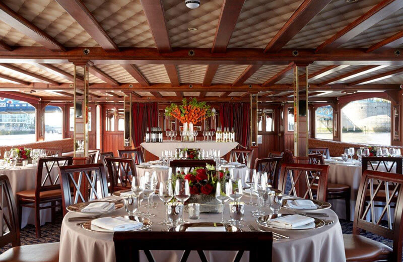 thames luxury charters fine dining2